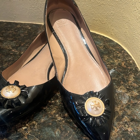 Tory Burch Pointed Toe Patent Leather Flats black - Picture 1 of 7
